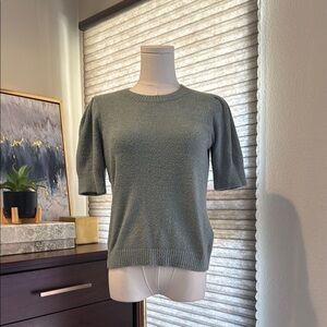 Woman Rachel Zoe Very Soft Short Sleeve Green Sweater. Size Small